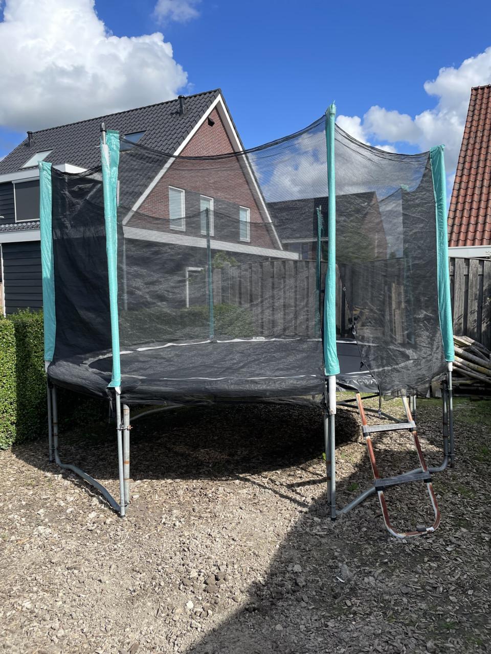 Trampoline
