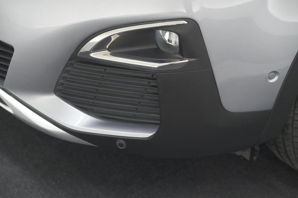 Peugeot 3008 puretech 130 eat8 blue lease premium | elektrische kofferklep 