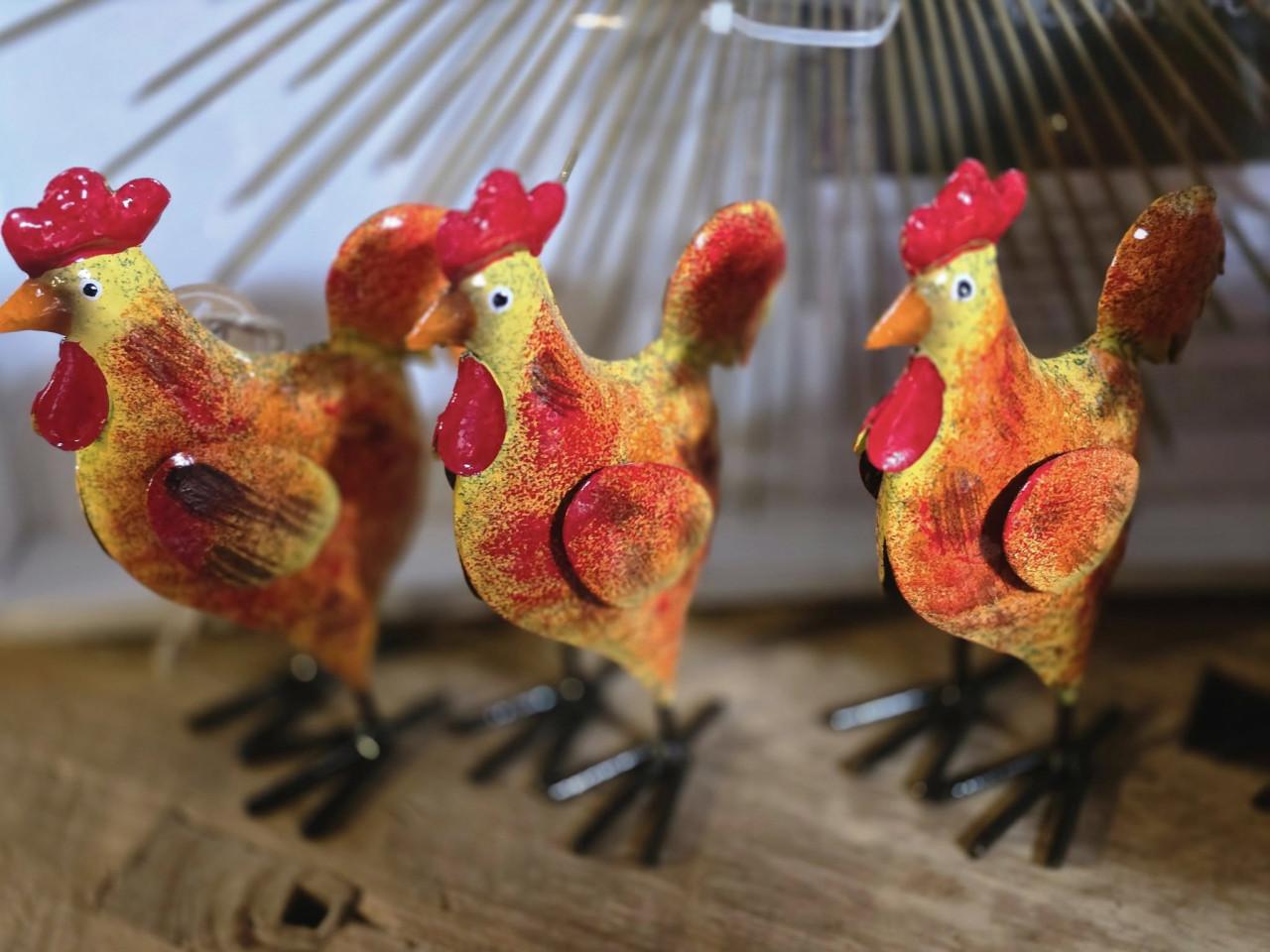 DECORATIE, KASTEN, VERLICHTING, TAFELS, STOELEN, 3Z FACTORY ARNEMUIDEN,