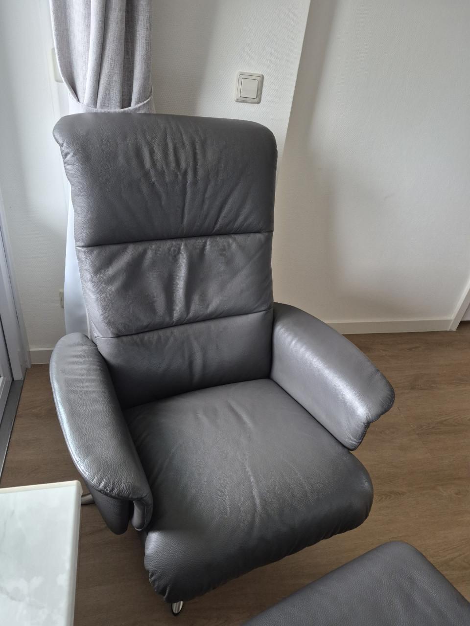 Montel relaxstoel anthraciet grijs maat S incl.hocker