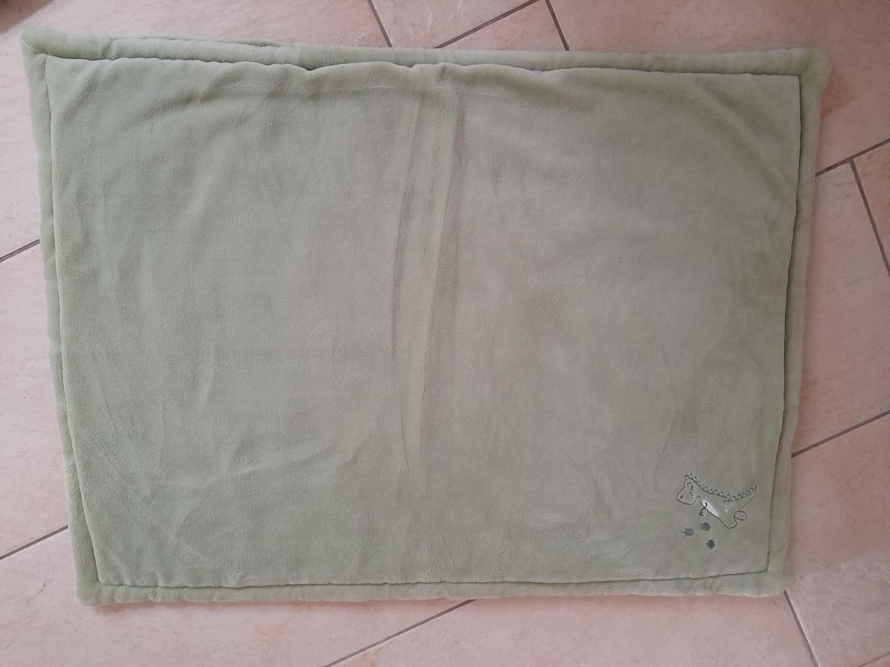 Diverse boxkleden   €5 per stuk ( in goede staat )