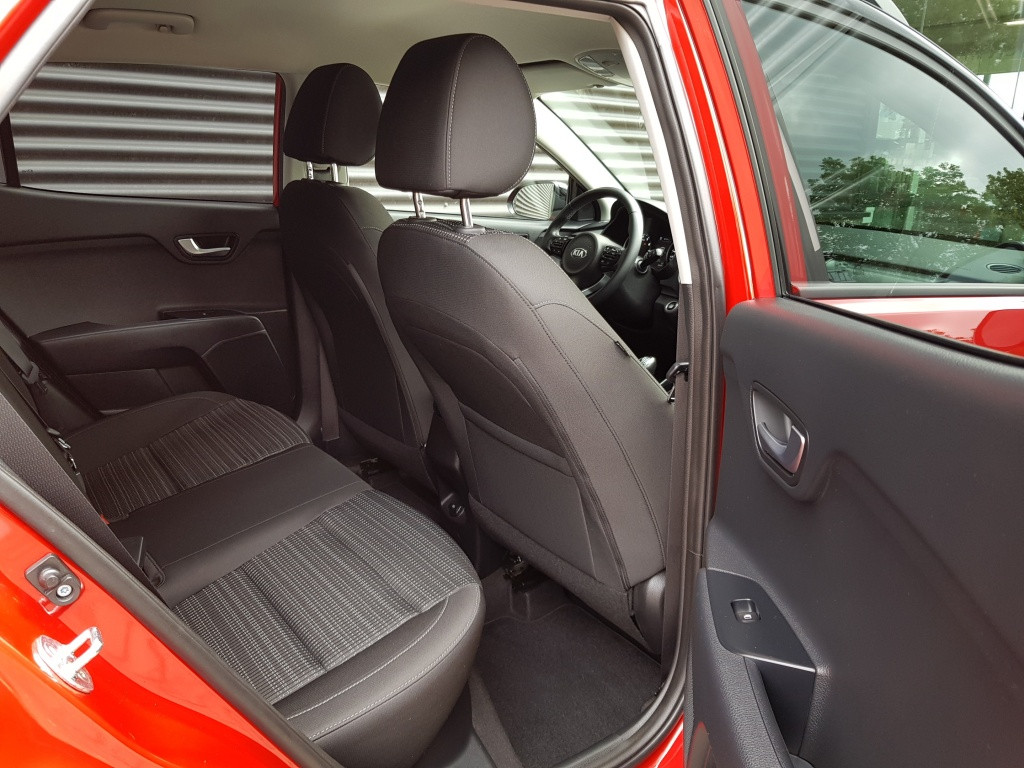 Kia Stonic mhev dynamicplusline 100 pk