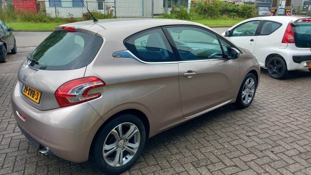 Peugeot 208 1.2 vti allure