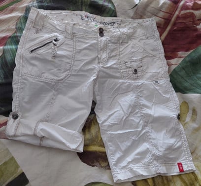 Witte korte damesbroek Esprit mt 42, valt als M