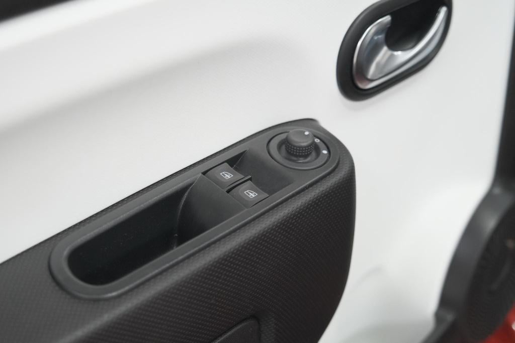 Renault Twingo 1.0 sce limited | automaat | parkeersensoren | allseason ban