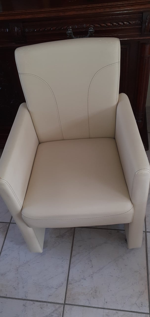 4 eetkamerstoelen