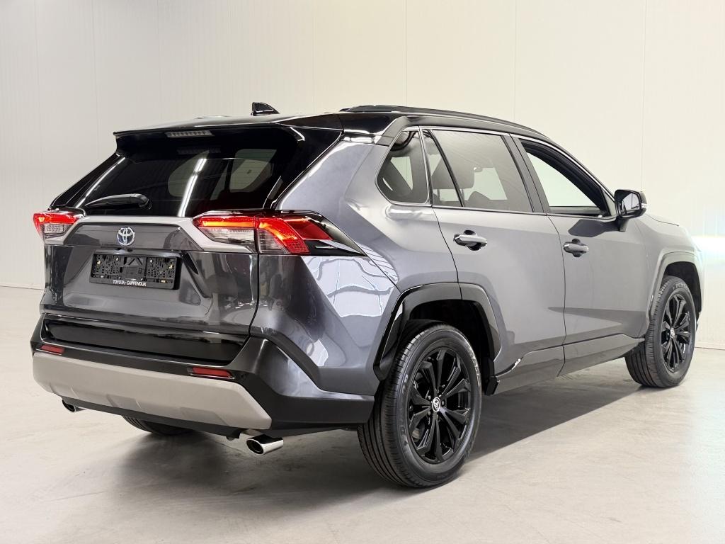 Toyota Rav4 2.5 hybrid awd bi-tone| jbl| achtr.camera| adapt.cruise