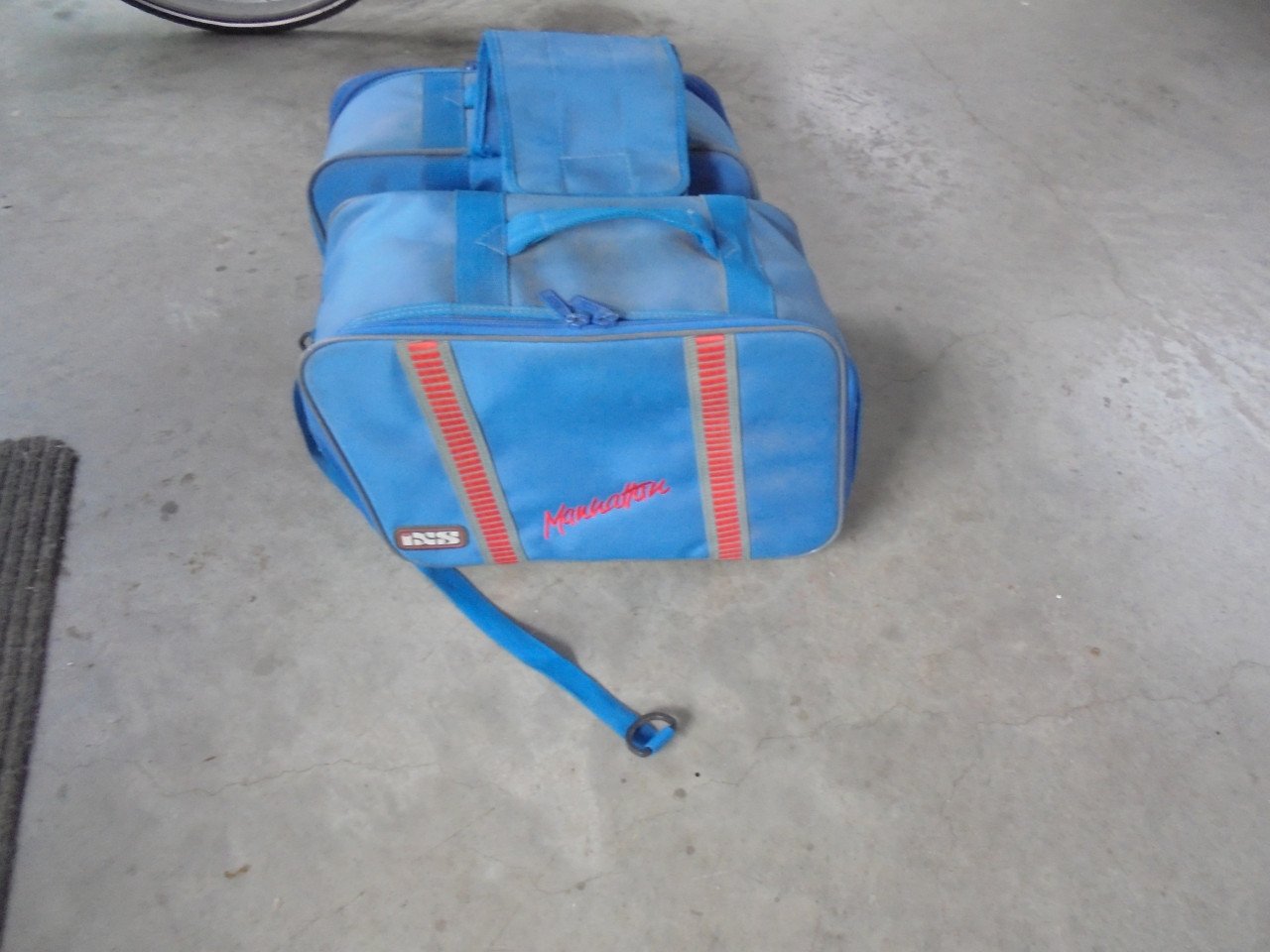 Set IXS zadeltassen voor op de motor