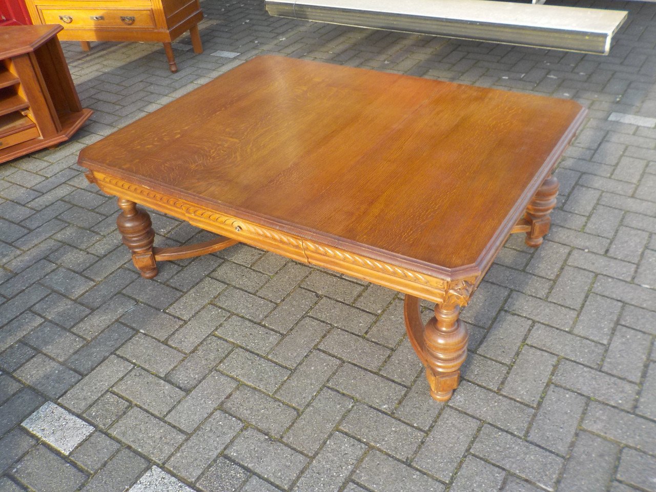 Grote antieke salontafel met lade 130 x 98 cm hoog 50 cm  zeer goede staat