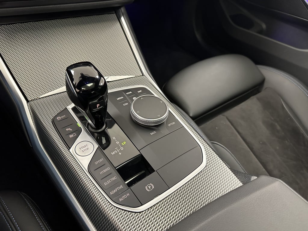 BMW 3-serie 330e m-sport | dravitgrau | schuif/kanteldak | memory |