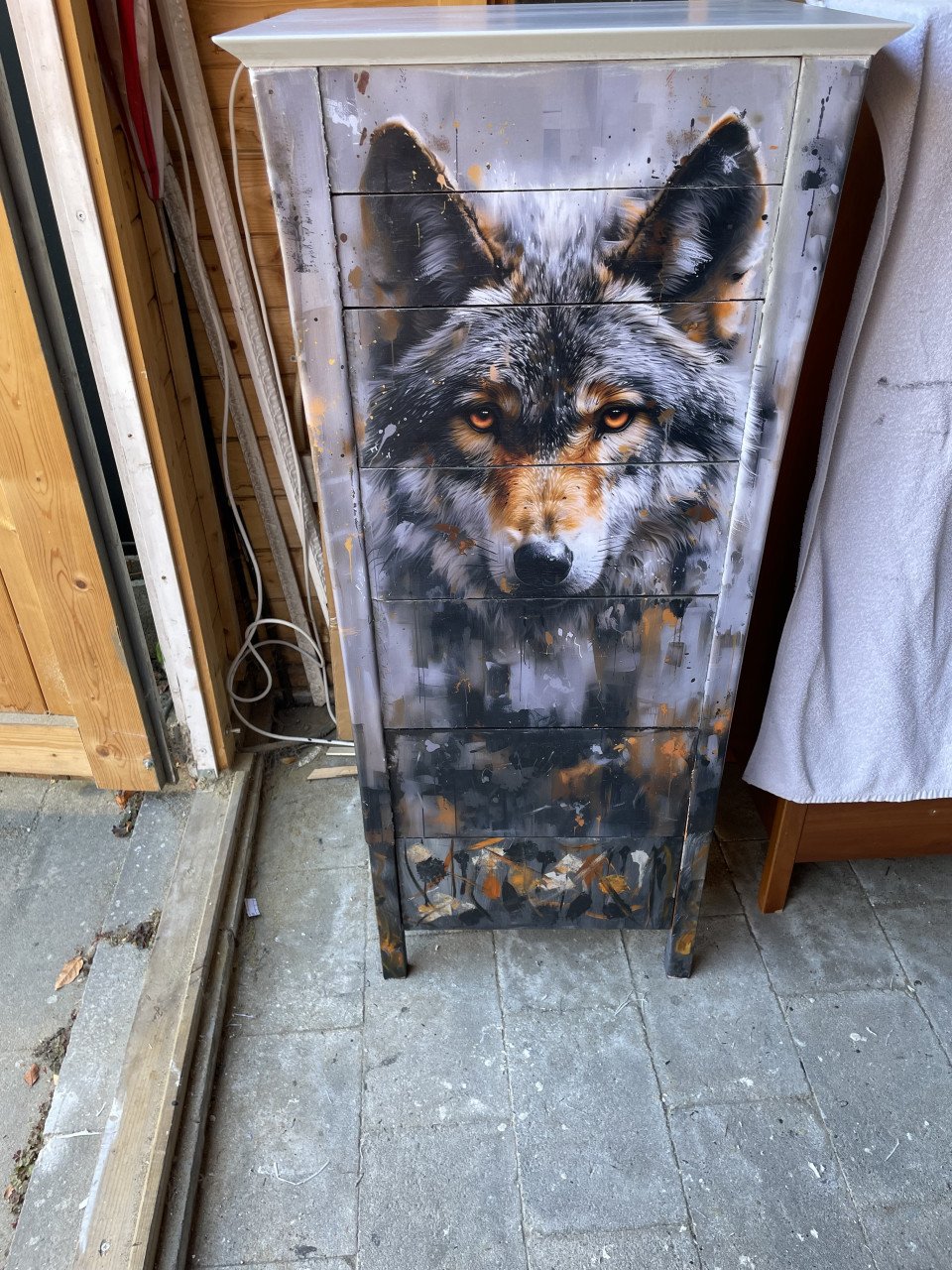 Unieke Ladekast met wolvenprint