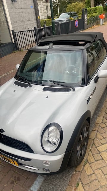 Schitterende MINI Cooper sidewalk jwc cabriolet weinig km 4299 euro