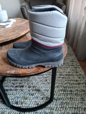 Gevoerde laarzen/ snowboots maat 39