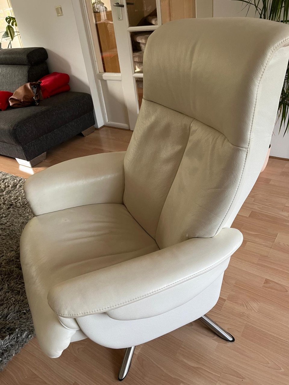 2 leren draai fauteuils