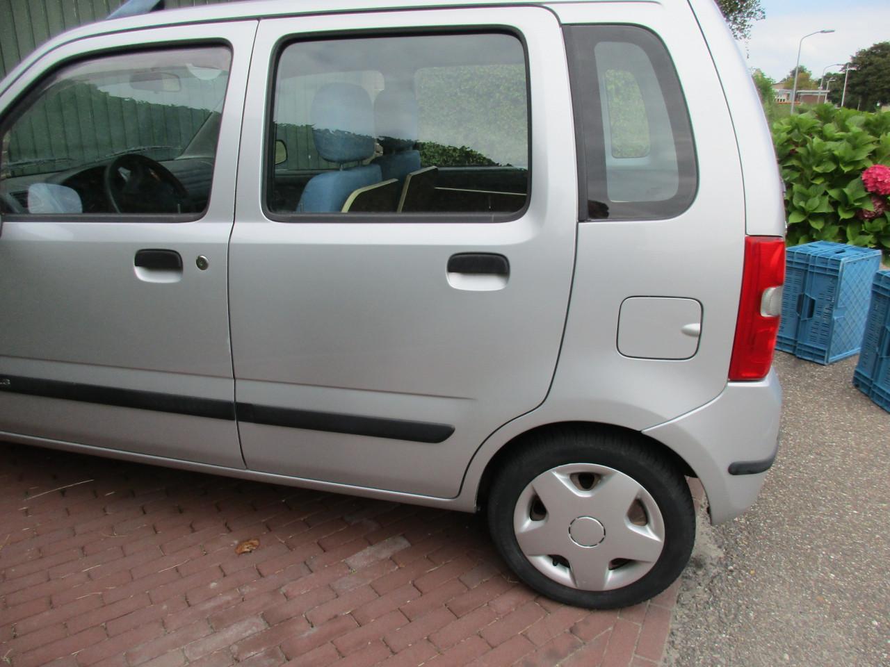 Inzetbak/Laadvloer/betimmering Suzuki Wagon r / Opel Agila