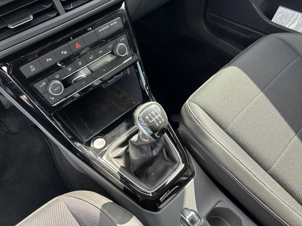 Volkswagen T-cross 1.0 tsi r-line | virtual cockpit | navigatie | stoelverw