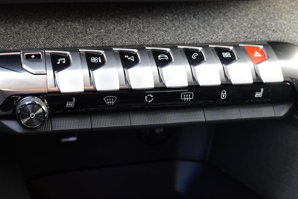 Peugeot 3008 1.6 hybrid 225 allure