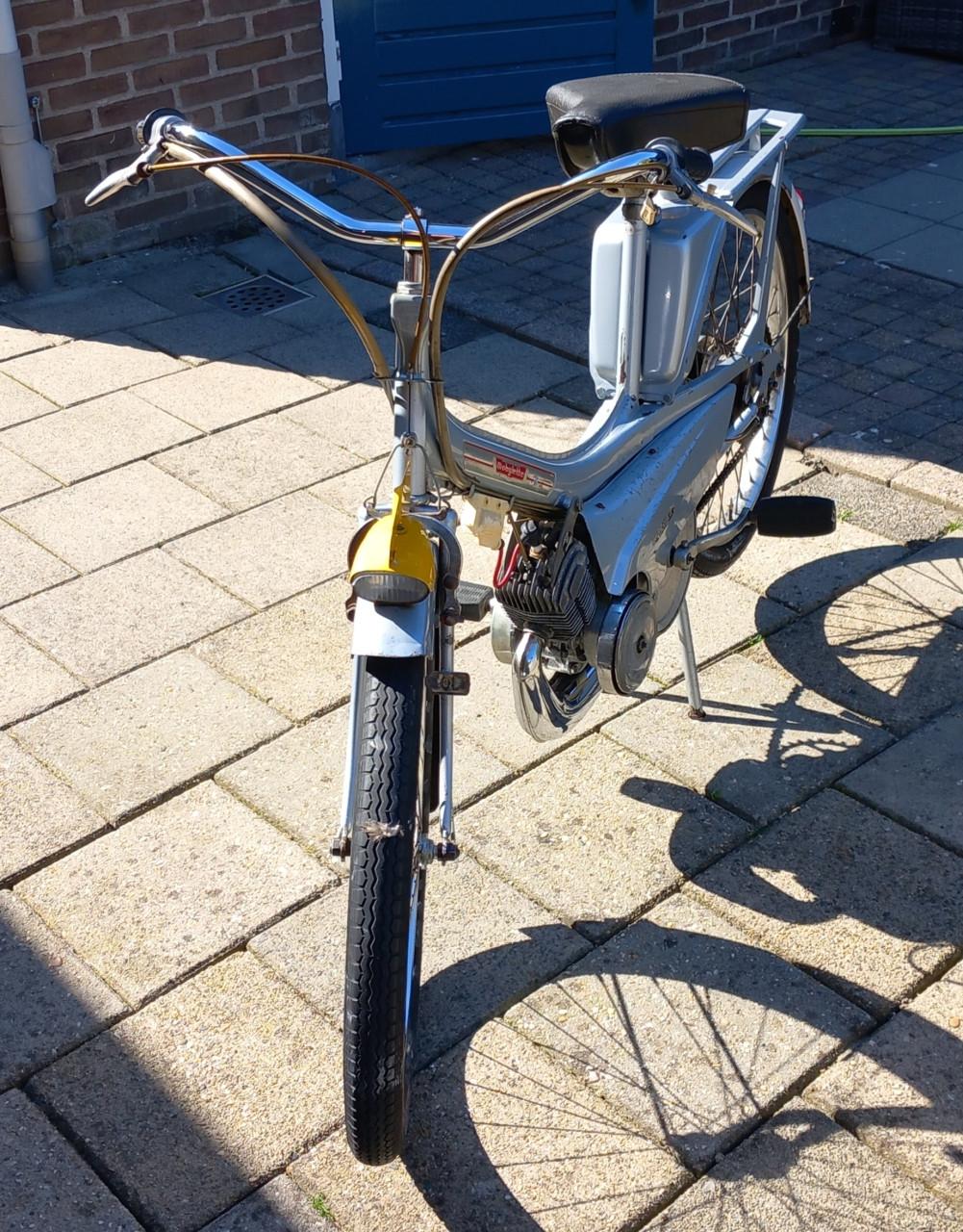 Kaptein Mobylette EEG