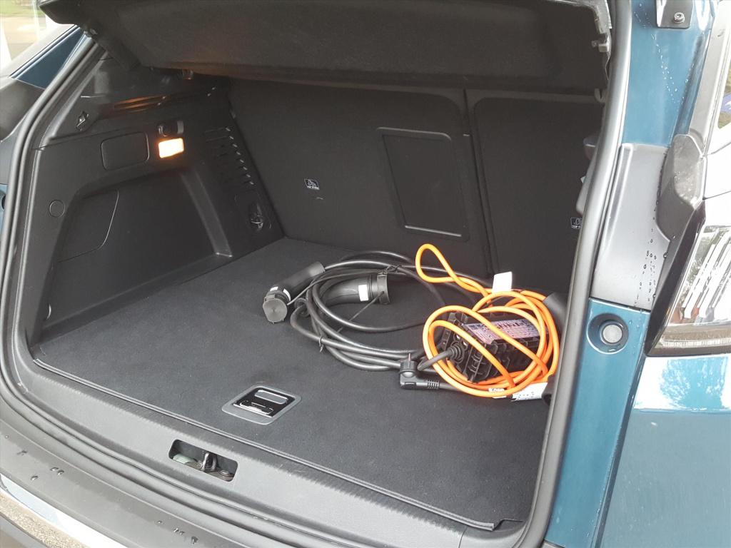 Peugeot 3008 1.6 plug-in hybrid 225pk e-eat8 allure pack business | navi |