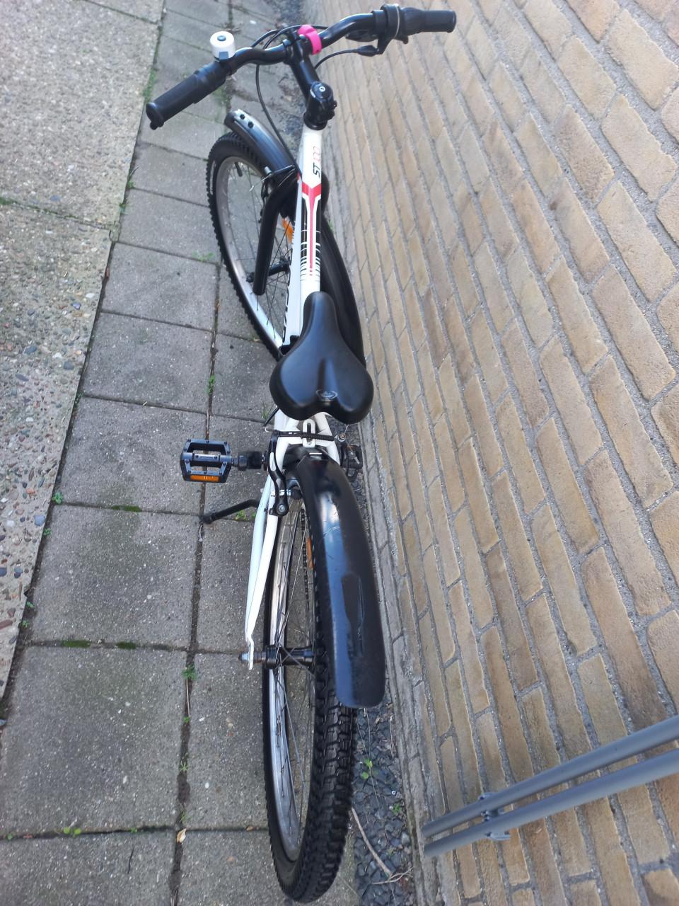 Te koop 24 inch meisjes mountainbike