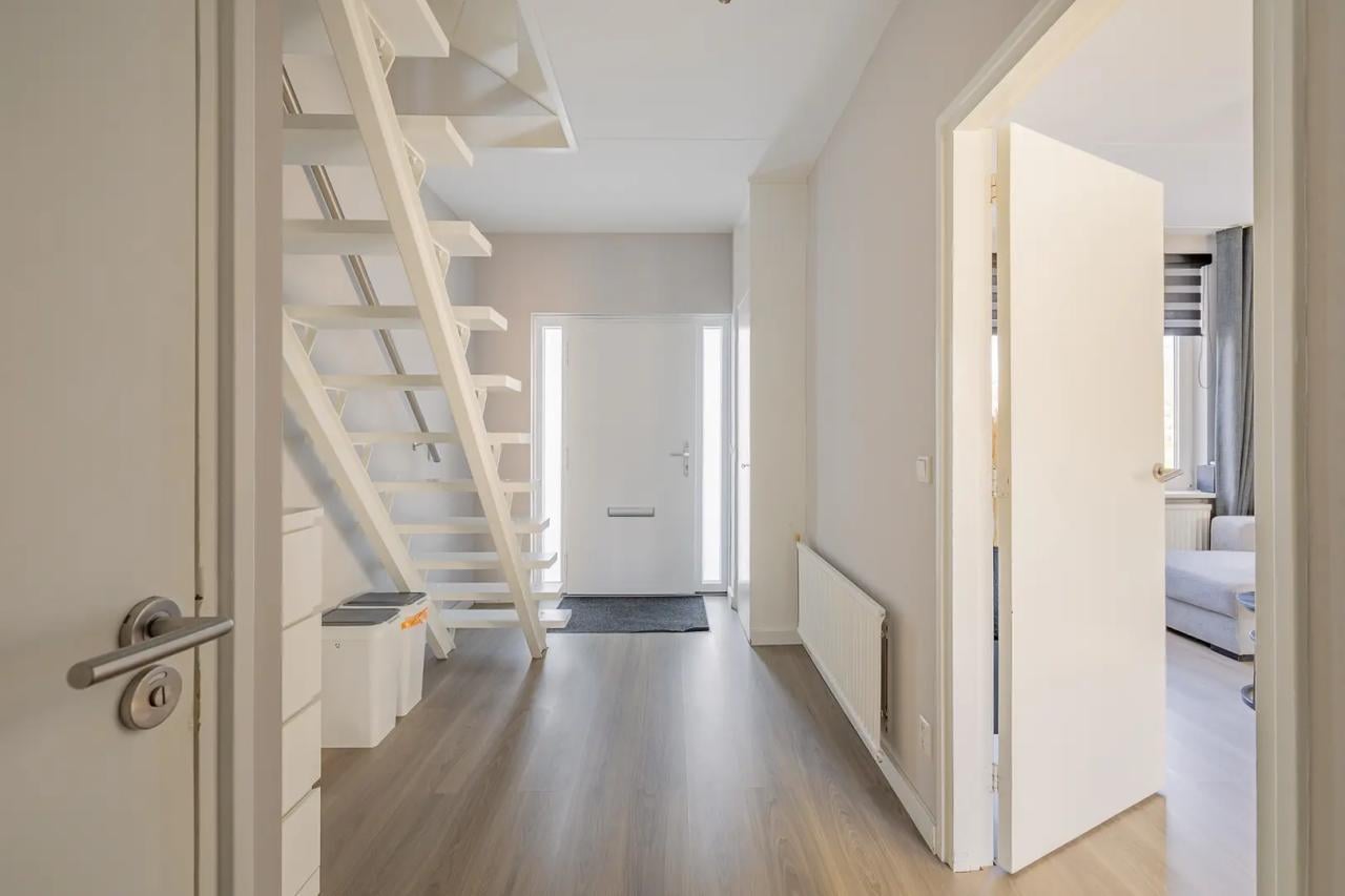 42m² Licht houten kliklaminaat + ondervloer