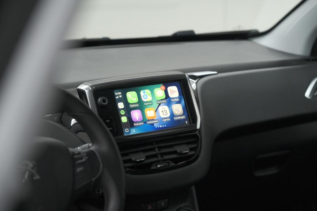 Peugeot 2008 puretech 110 blue lion | trekhaak | apple carplay | parkeersen