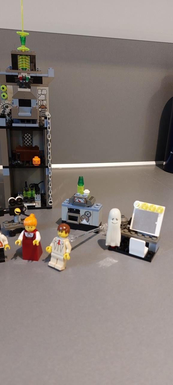 Lego 1382 Studios Laboratory