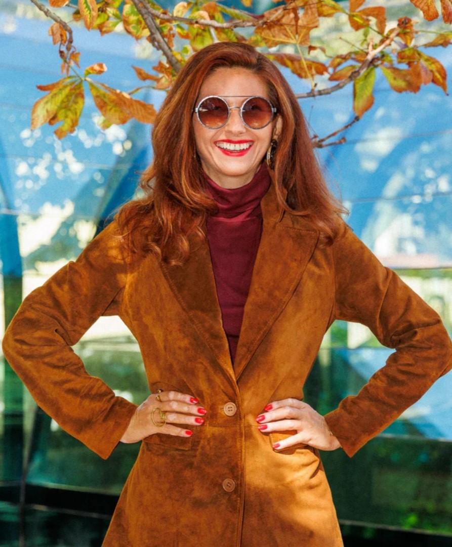 Nieuw ! Cognac kleur soepel vallende lange blazer van Envy Maat L