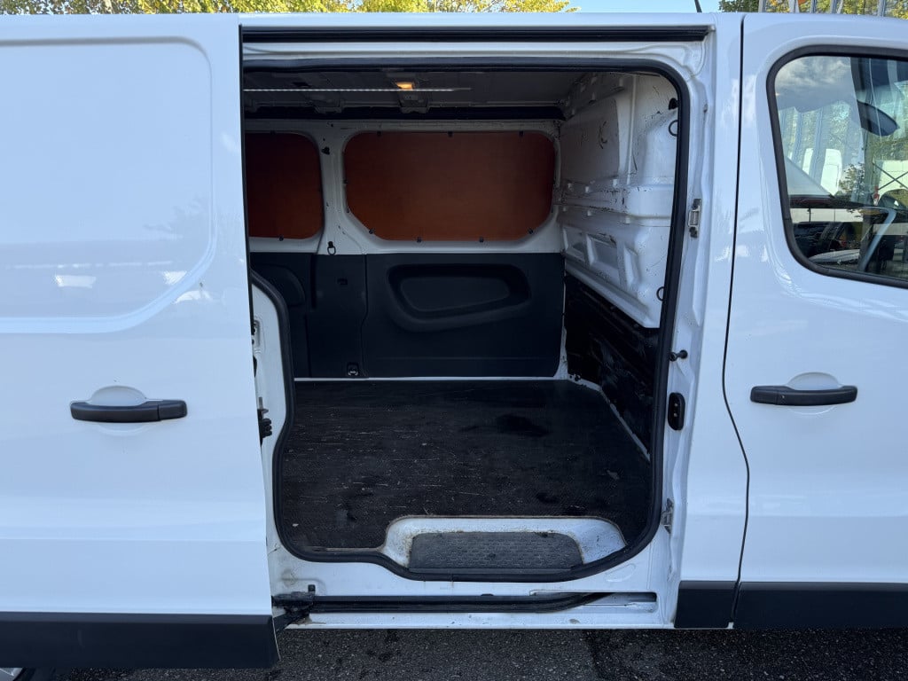 Renault Trafic 1.6 dci t29 l2h1 générique | nl-auto | navi | clima | cruise