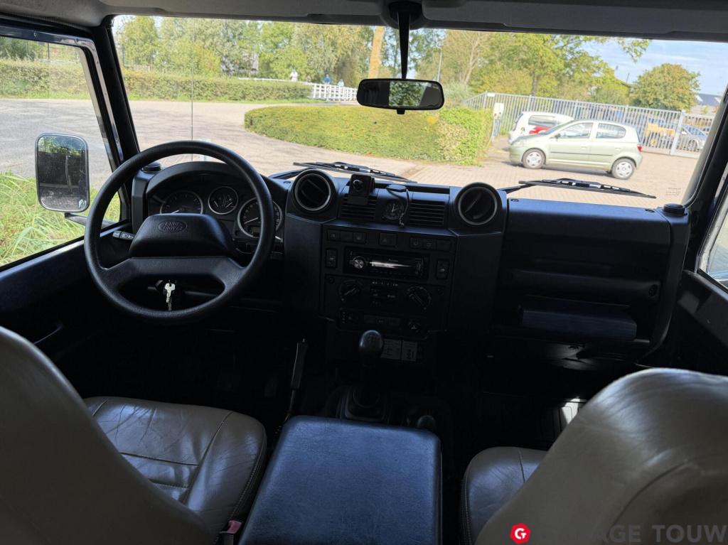 Land Rover Defender 2.4 td 90 sw se