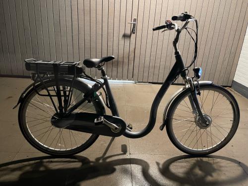 Damesfiets, elektrisch.