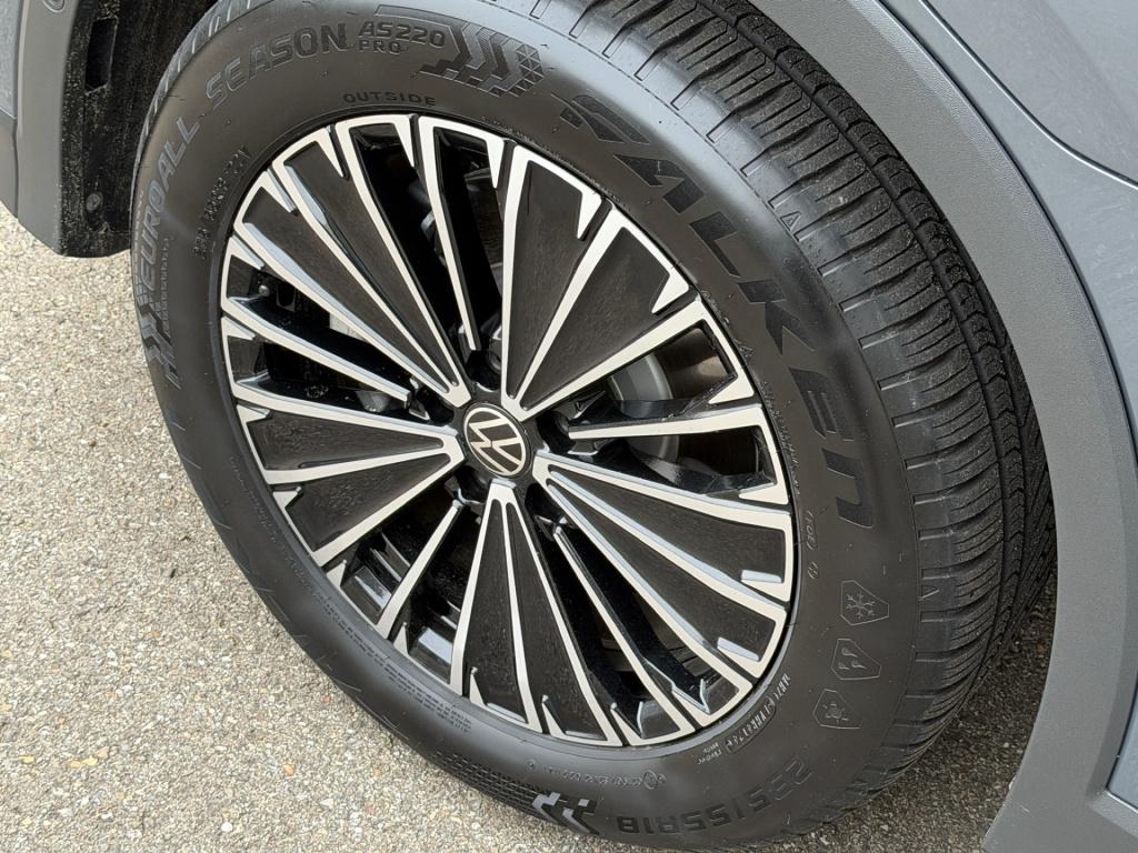 Volkswagen Tiguan 1.5 ehybrid elegance 204pk | trekhaak | 360 camera | dode