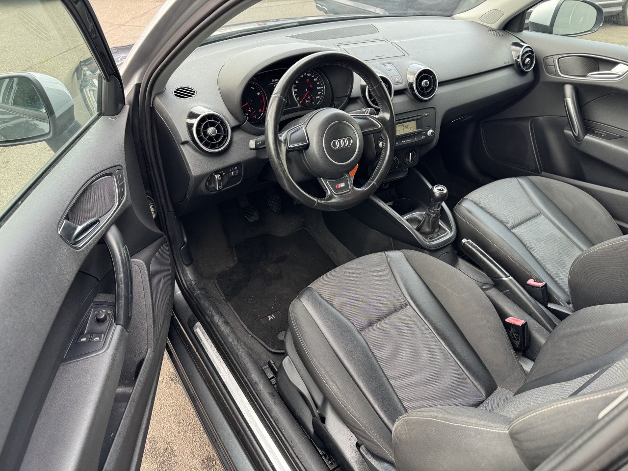Audi A1 1.2TFSI S-Line AIRCO ! ! !