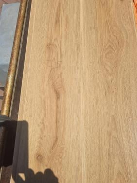 Klik Laminaat licht Eiken ca. 30 / 32 m2 met ondervloer.!