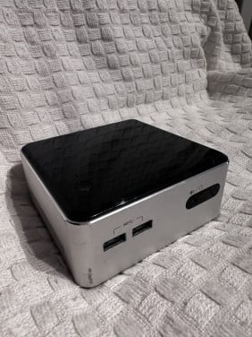 Intel NUC I5 mini pc, 226gb + 240gb, 16gb