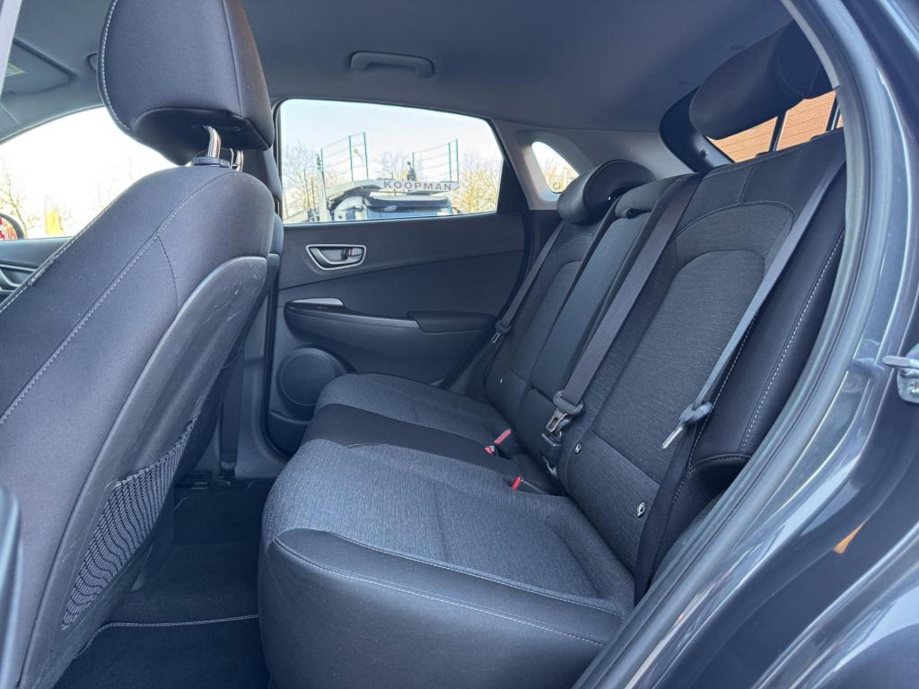 Hyundai Kona ev fashion 64 kwh soh 96%, 3-fase lader