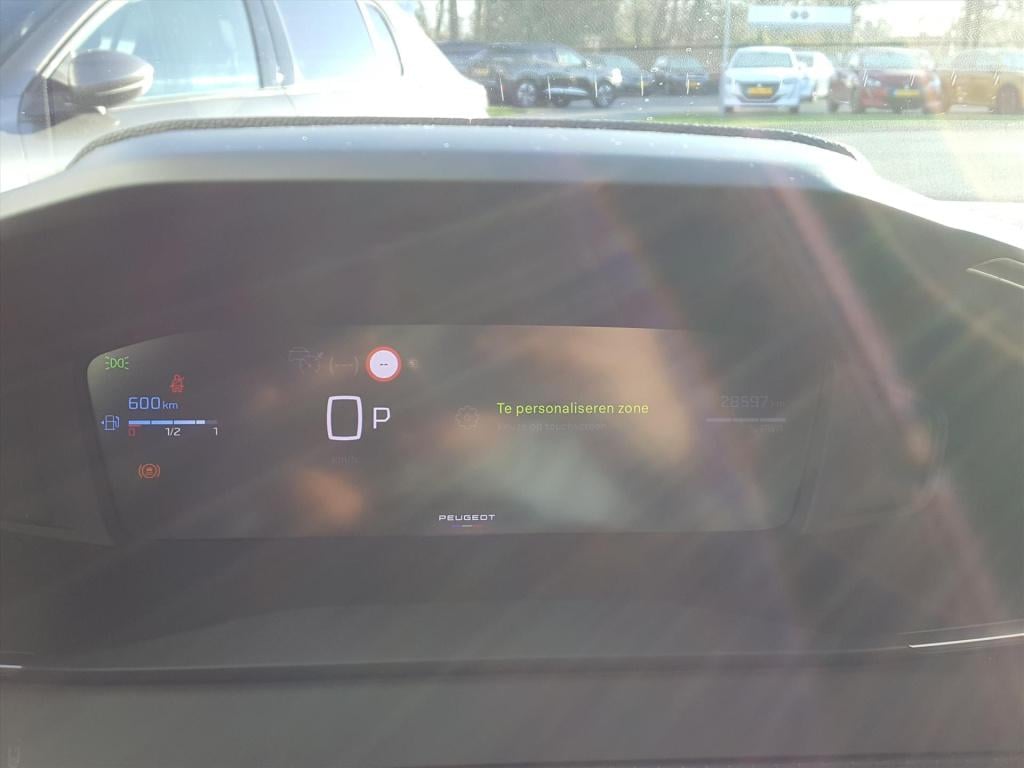 Peugeot 208 allure 1.2 mild-hybride 100pk automaat (e-dcs6) navigatie met a