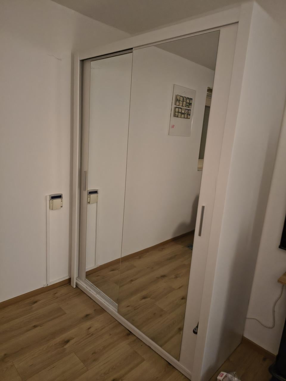 Serie van 3 kledingkasten