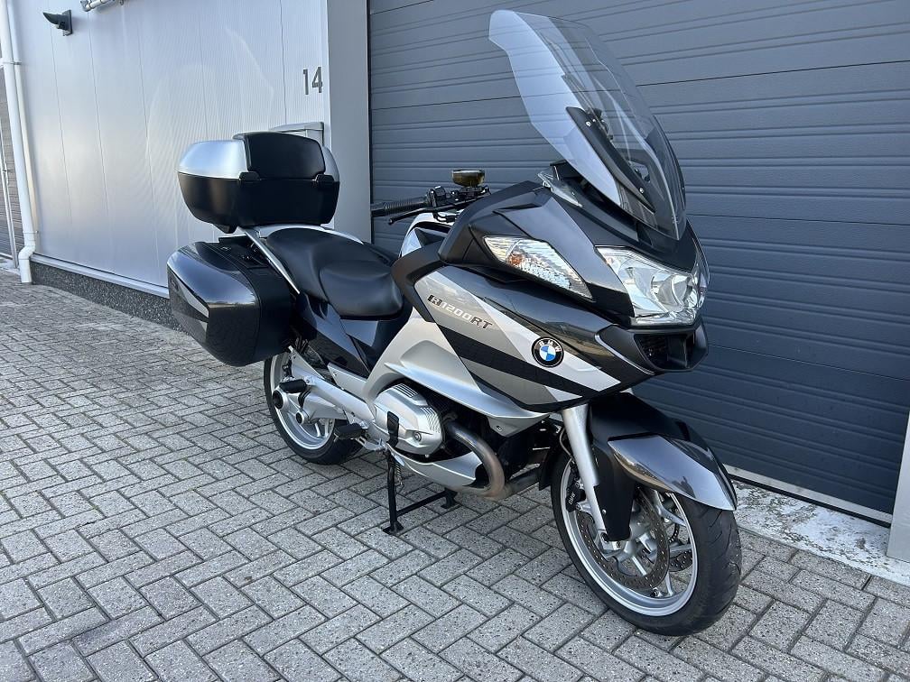 BMW R1200RT, 2010 met 88 dkm, topkoffer, cruisecontrol, zadelverw etc €5750