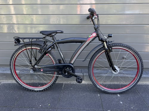 Nette Batavus Snake jongensfiets met 26 inch wielen en 3 versnellingen