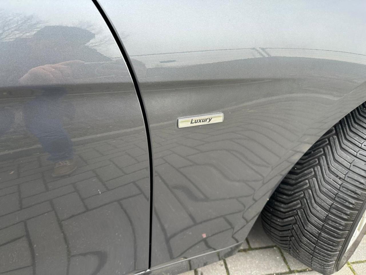 BMW 316i Touring Luxury Line | Origineel NL | Dealer Onderhouden t/m 2025