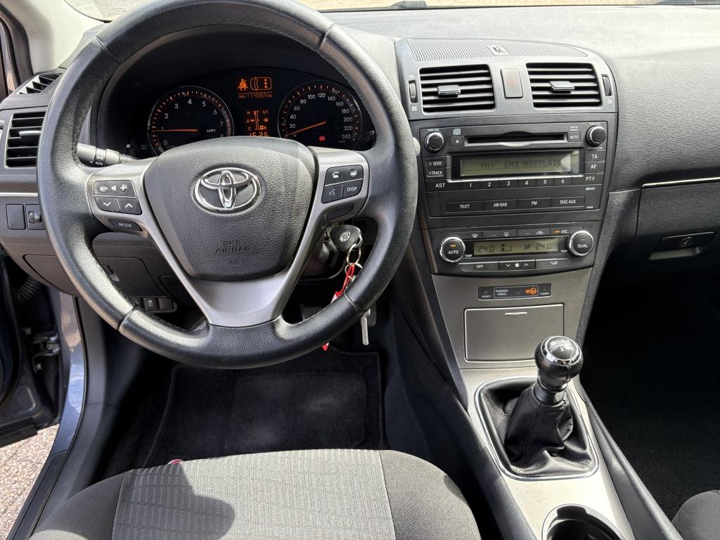 Toyota Avensis 1.8 vvti comfort