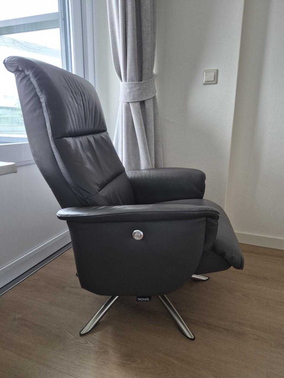 Montel relaxstoel anthraciet grijs maat S incl.hocker
