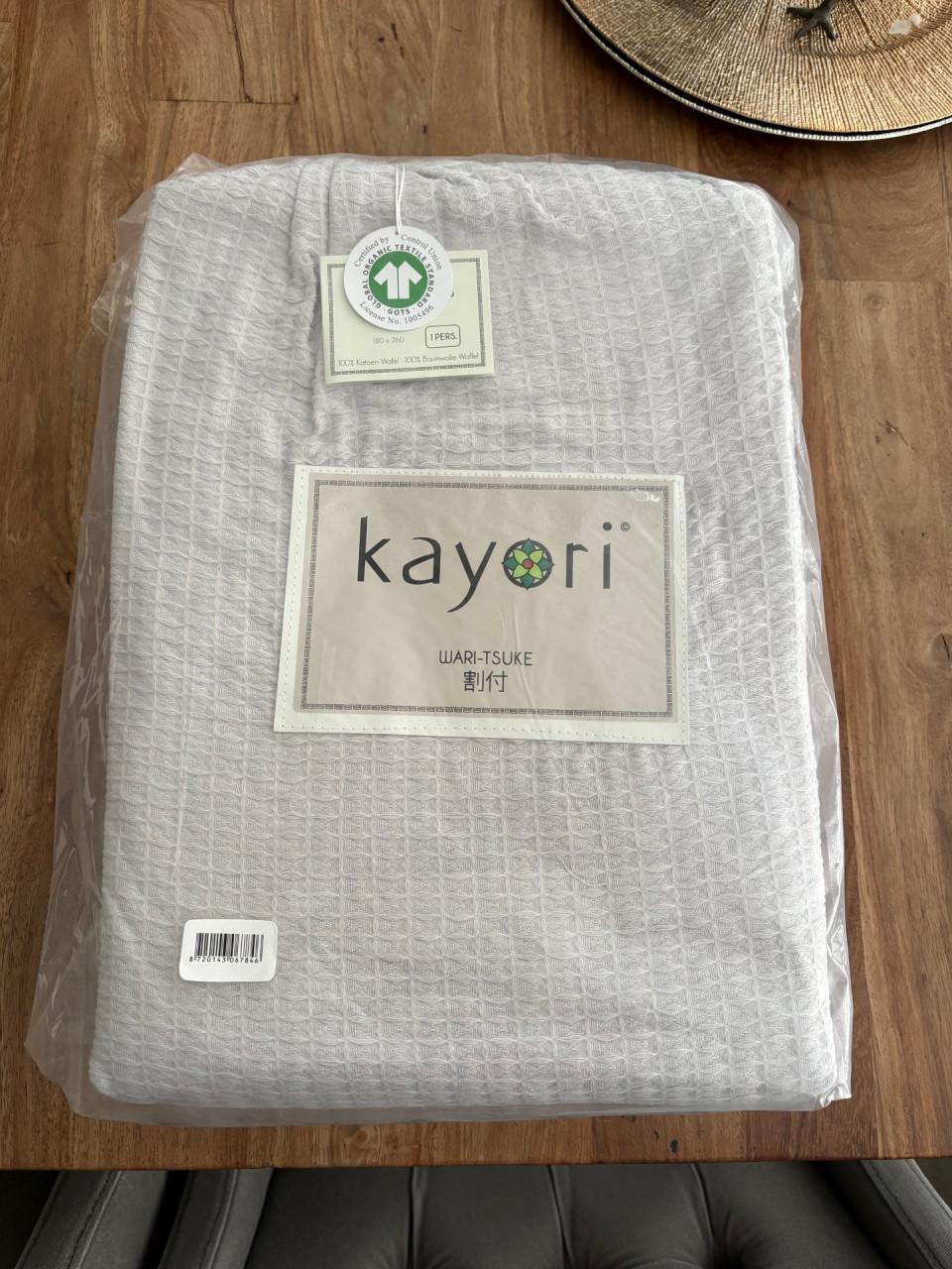 Wafeldekbed van Kayori  180x260cm.