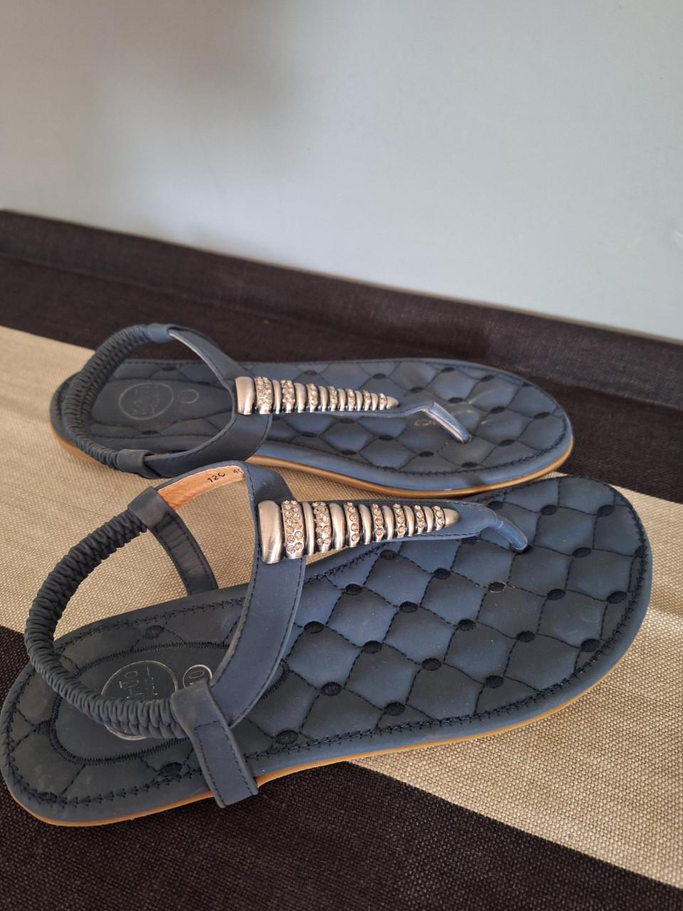 Blauwe teenslipper/sandaal met strass, mt 40