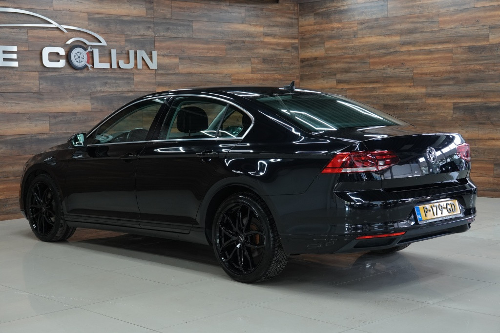 Volkswagen Passat 1.6 tdi | acc | carplay | camera | pdc |