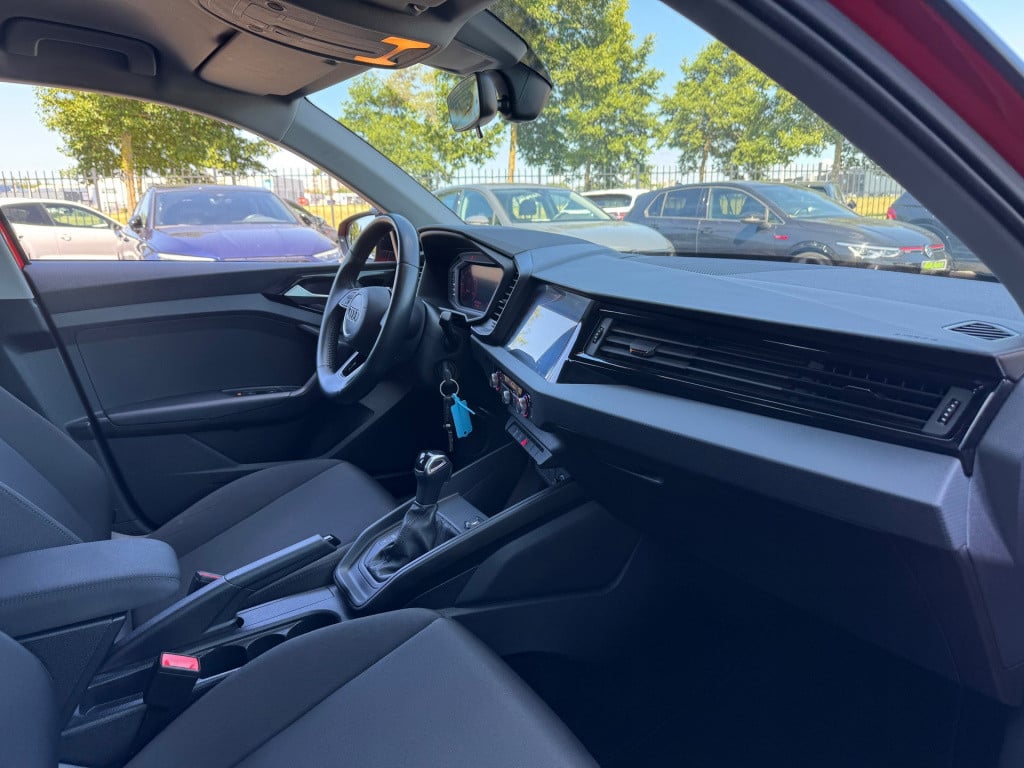 Audi A1 Sportback 30 tfsi * led * stoelverwarming * pdc * virtual cockpit