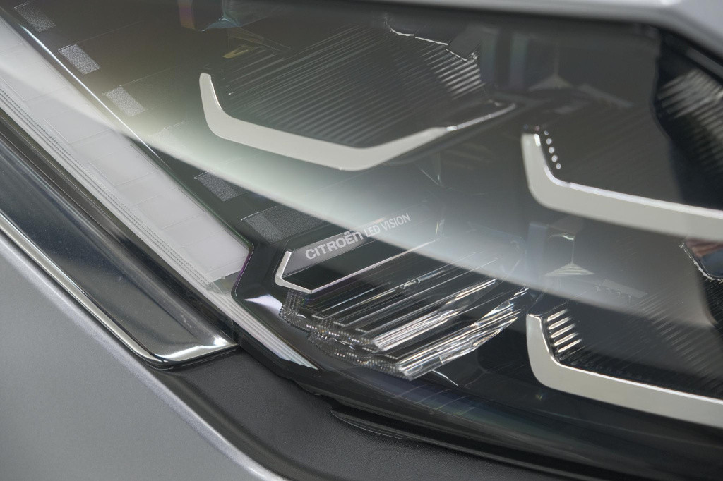 Citroen Ë-c4 feel pack 50 kwh | camera | navigatie | apple carplay | parkee