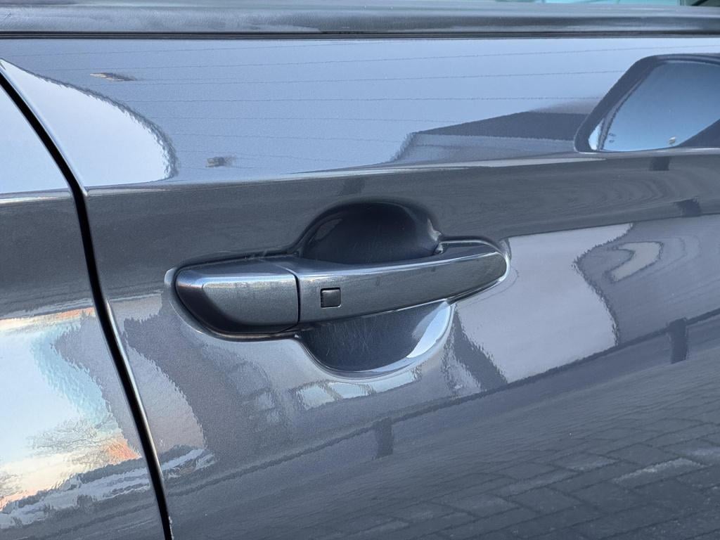 Hyundai Kona ev fashion 64 kwh soh 96%, 3-fase lader