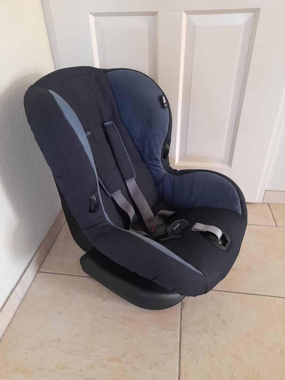 Maxi cosi autostoel 9  / 18 kg (in goede staat )